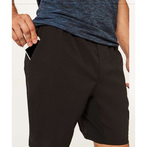Lululemon Pace Breaker Short 8.5" Swim Mens Size Small Black Swift Ultra Light - Picture 5 of 15